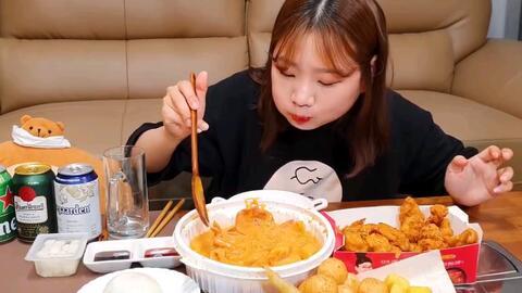 西湖瓜吃货主播